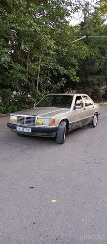 Mercedes 190 1992, 900,000 km - 2.0 l - Bərdə