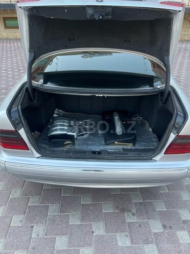 Mercedes E 270 2001, 487,522 km - 2.7 l - Şirvan