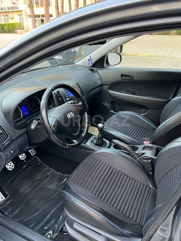 Hyundai i30 2009, 181,000 km - 1.4 л - Şirvan