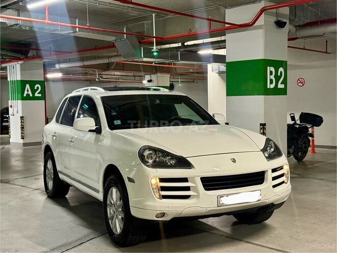 Porsche Cayenne-1