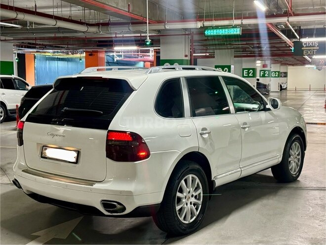 Porsche Cayenne-6