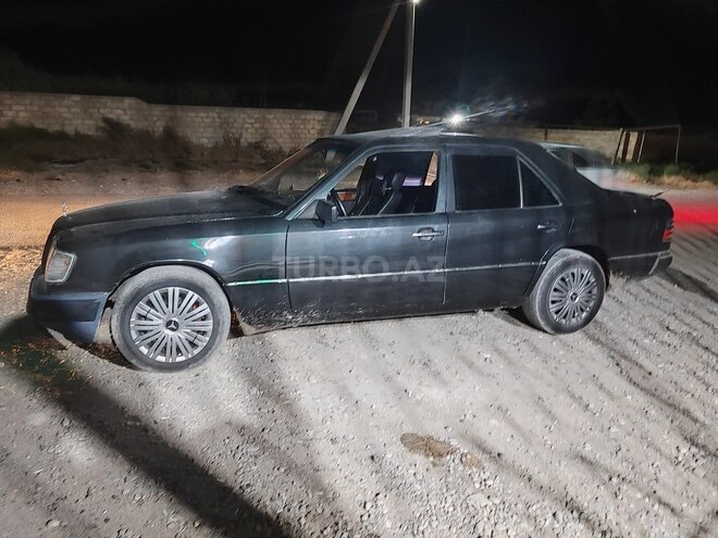 Mercedes E 220 1994, 391,680 km - 2.2 л - Siyəzən