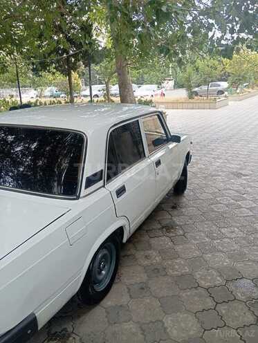LADA (VAZ) 2107-2