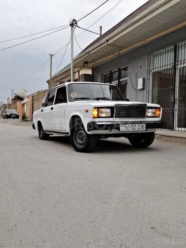 LADA (VAZ) 2107-1