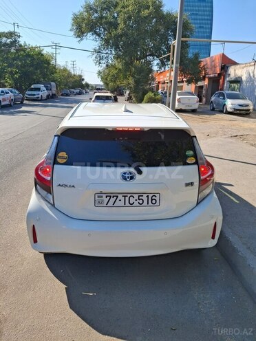 Toyota Aqua 2018, 130,000 km - 1.5 l - Bakı