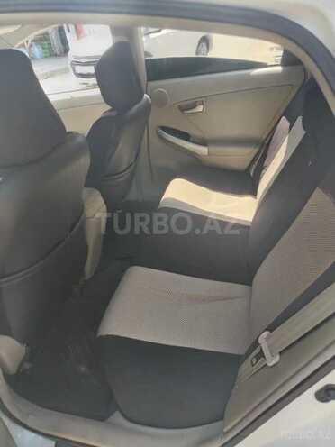 Toyota Prius-6