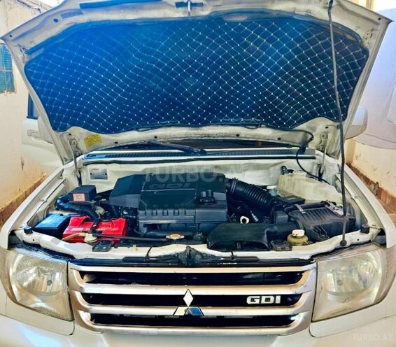 Mitsubishi Pajero io 2001, 215,000 km - 2.0 l - Bakı