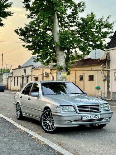 Mercedes C 240 1999, 265,000 km - 2.6 l - Gəncə