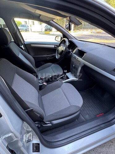 Opel Astra 2009, 177,300 km - 1.4 l - Bakı