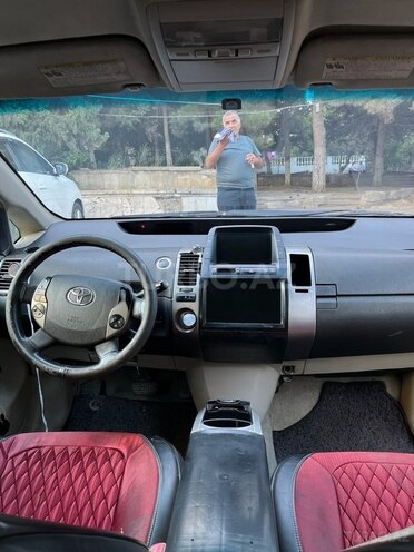 Toyota Prius-7