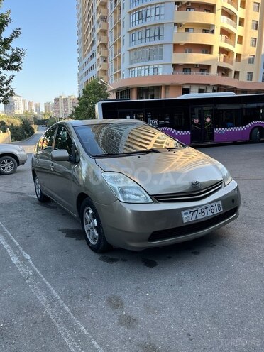 Toyota Prius-9