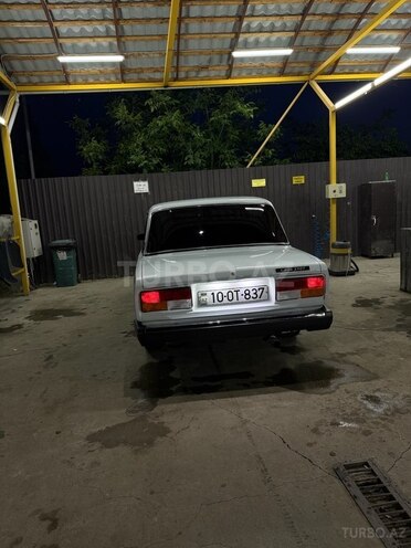 LADA (VAZ) 2107-2