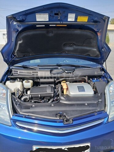 Toyota Prius-2