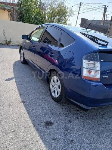 Toyota Prius-4