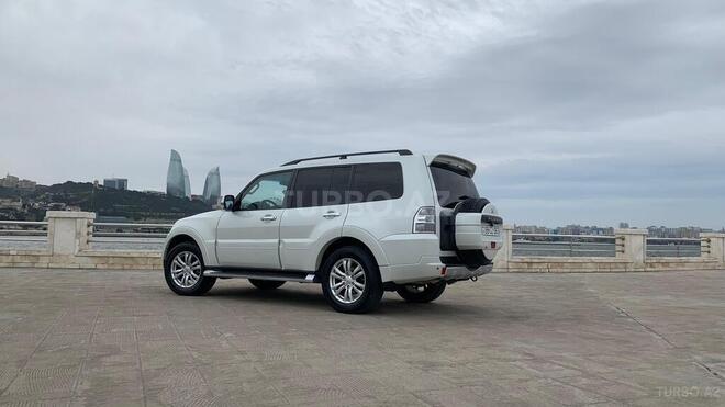 Mitsubishi Pajero 2010, 238,000 km - 3.5 л - Bakı