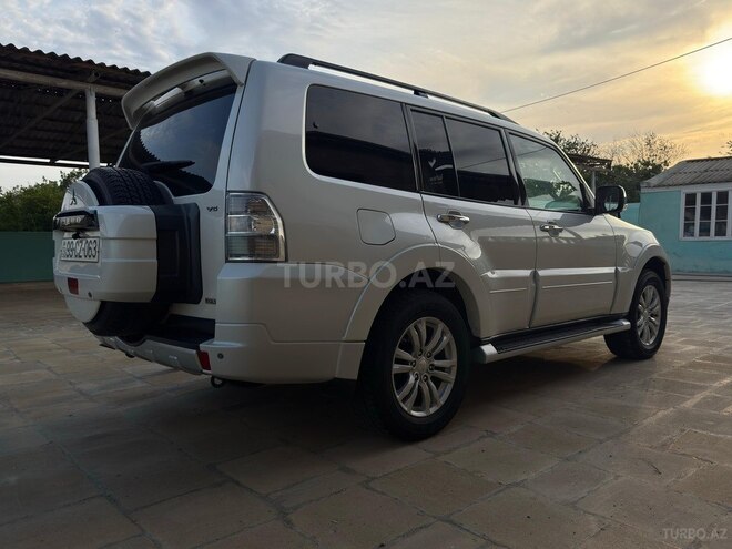 Mitsubishi Pajero 2010, 238,000 km - 3.5 л - Bakı