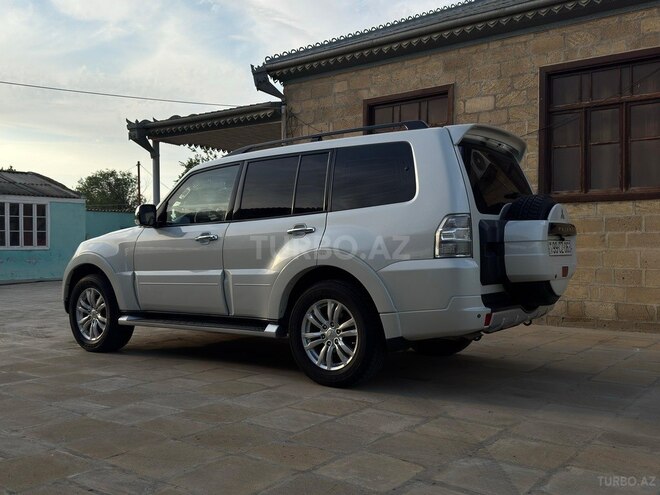 Mitsubishi Pajero 2010, 238,000 km - 3.5 л - Bakı