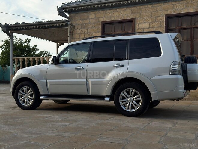 Mitsubishi Pajero 2010, 238,000 km - 3.5 л - Bakı