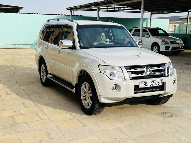 Mitsubishi Pajero 2010, 238,000 km - 3.5 л - Bakı