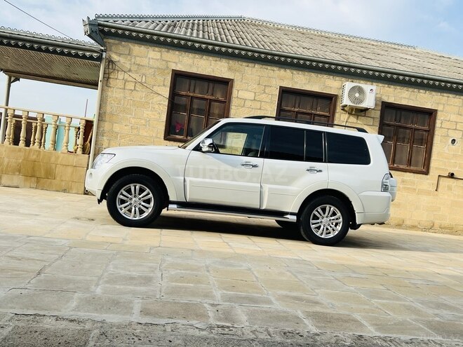 Mitsubishi Pajero 2010, 238,000 km - 3.5 л - Bakı
