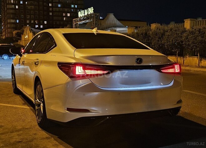 Lexus ES 300h 2020, 56,000 km - 2.5 l - Bakı