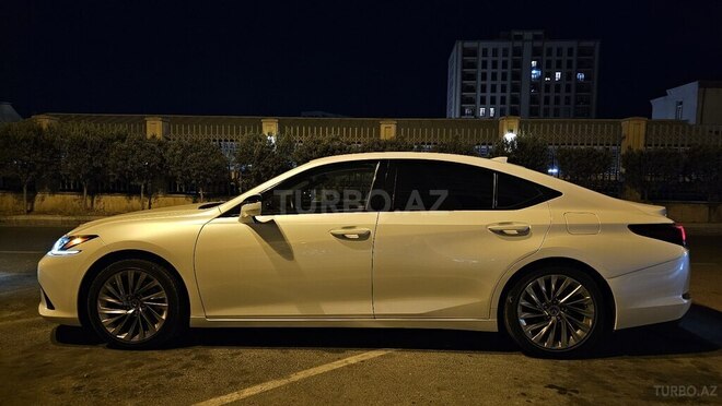 Lexus ES 300h 2020, 56,000 km - 2.5 l - Bakı