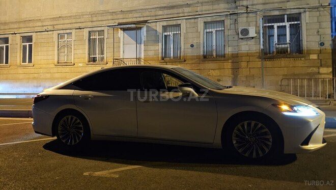 Lexus ES 300h 2020, 56,000 km - 2.5 l - Bakı