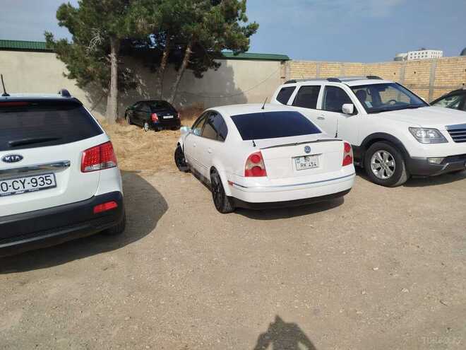 Volkswagen Passat 2003, 318,000 km - 1.8 l - Bakı