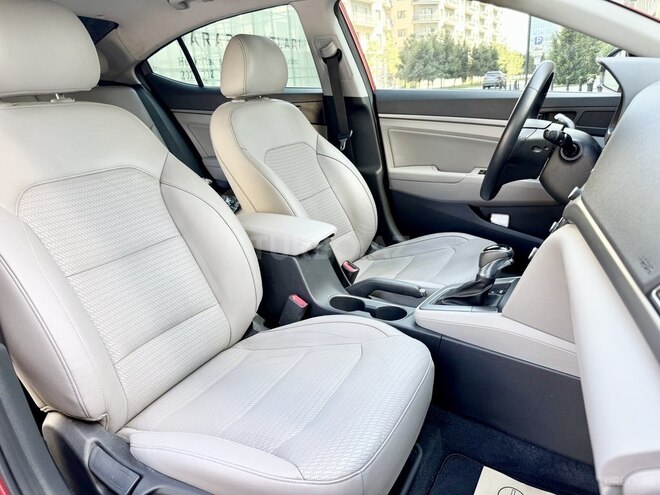 Hyundai Elantra 2017, 107,000 km - 2.0 l - Bakı