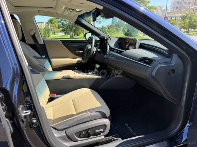 Lexus ES 300h 2021, 56,000 km - 2.5 л - Bakı