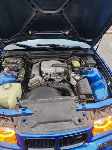 BMW 316 1996, 531,084 km - 1.6 l - Qusar