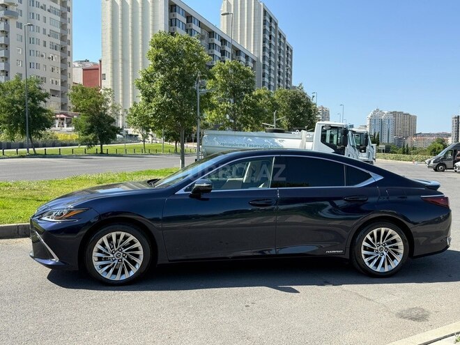Lexus ES 300h 2021, 56,000 km - 2.5 л - Bakı