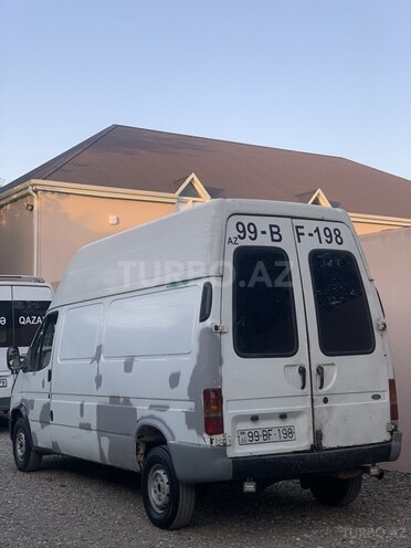 Ford Transit-3