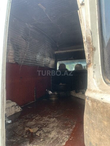 Ford Transit-6