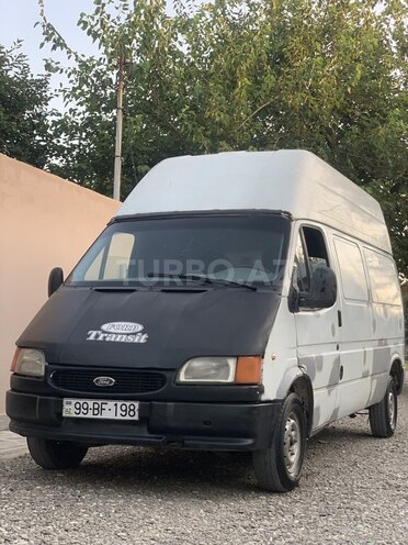 Ford Transit-2