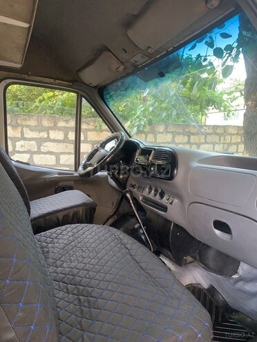Ford Transit-11