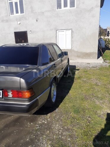 Mercedes 190 1990, 382,125 km - 2.5 l - Astara