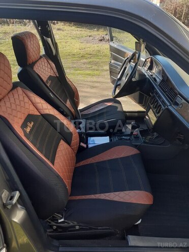 Mercedes 190 1990, 382,125 km - 2.5 l - Astara