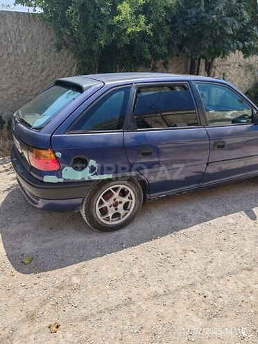 Opel Astra 1996, 288,000 km - 1.6 l - Bakı