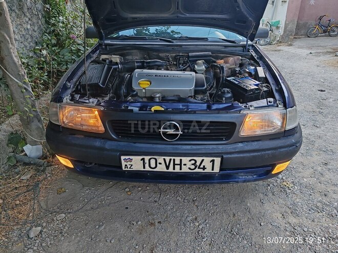 Opel Astra 1996, 288,000 km - 1.6 l - Bakı