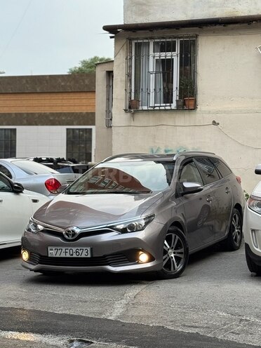 Toyota Auris 2016, 235,000 km - 1.4 l - Bakı