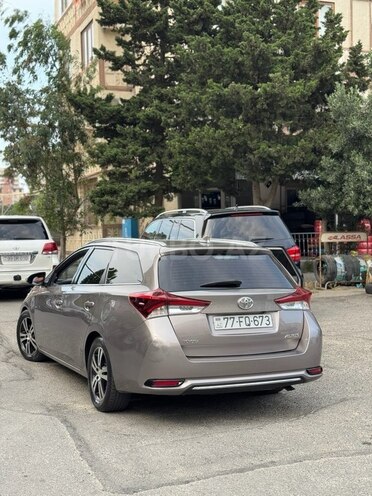 Toyota Auris 2016, 235,000 km - 1.4 l - Bakı
