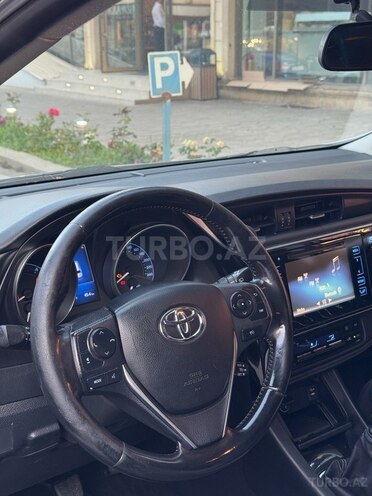 Toyota Auris 2016, 235,000 km - 1.4 l - Bakı