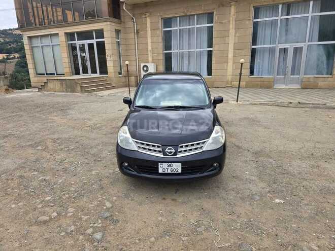 Nissan Tiida-1