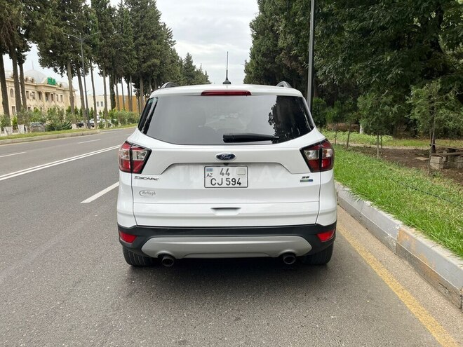 Ford Escape 2018, 141,991 km - 1.5 l - Masallı