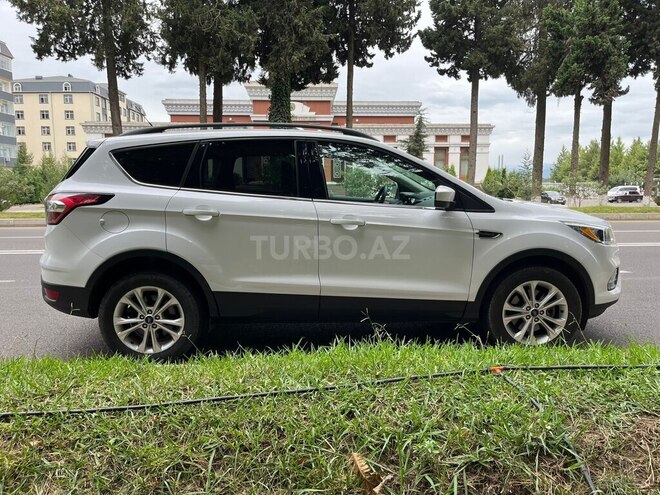 Ford Escape 2018, 141,991 km - 1.5 l - Masallı
