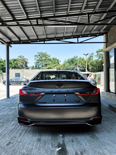 Toyota Camry-9
