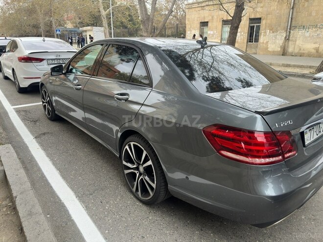 Mercedes E 220-6