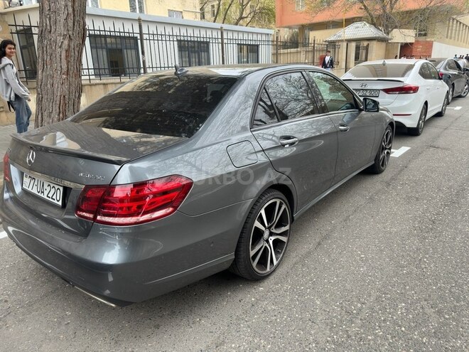 Mercedes E 220-5