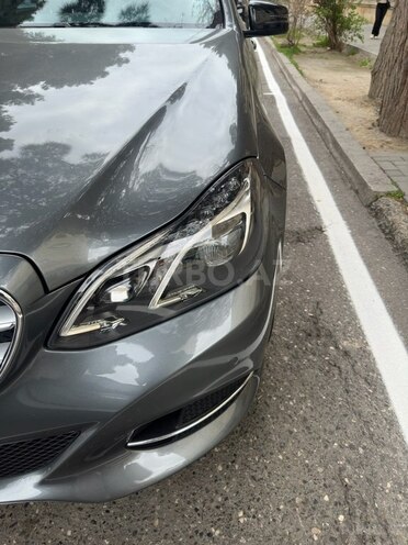 Mercedes E 220-3
